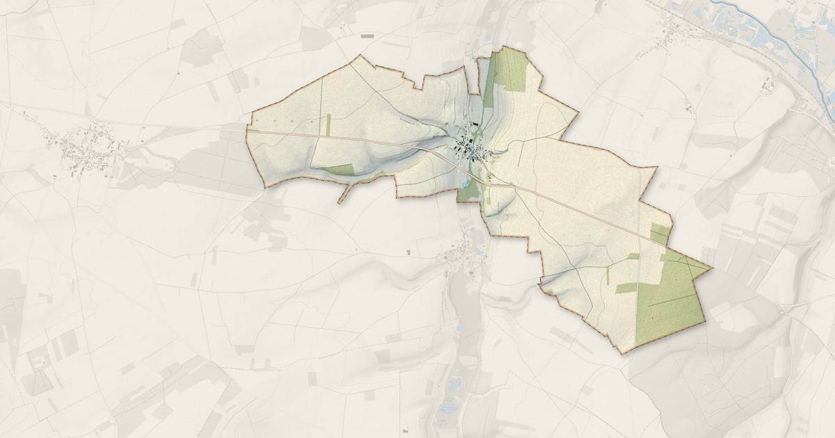 Portrait cartographique de Soues : relief, eau, forêts, bâti et voies, calculés à partir des données de l'IGN