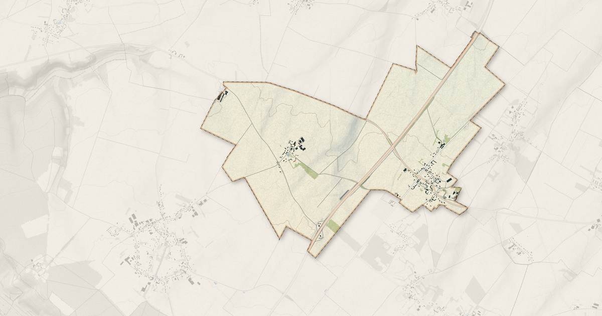 Portrait cartographique de Le Translay : relief, eau, forêts, bâti et voies, calculés à partir des données de l'IGN