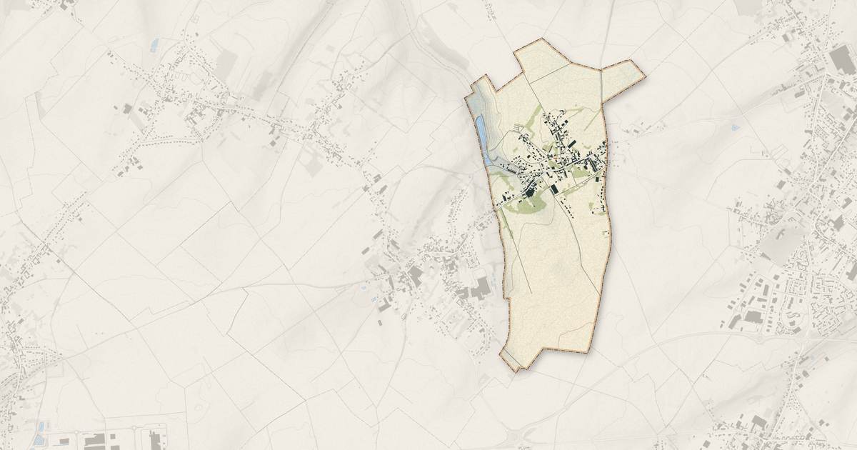 Portrait cartographique de Tully : relief, eau, forêts, bâti et voies, calculés à partir des données de l'IGN