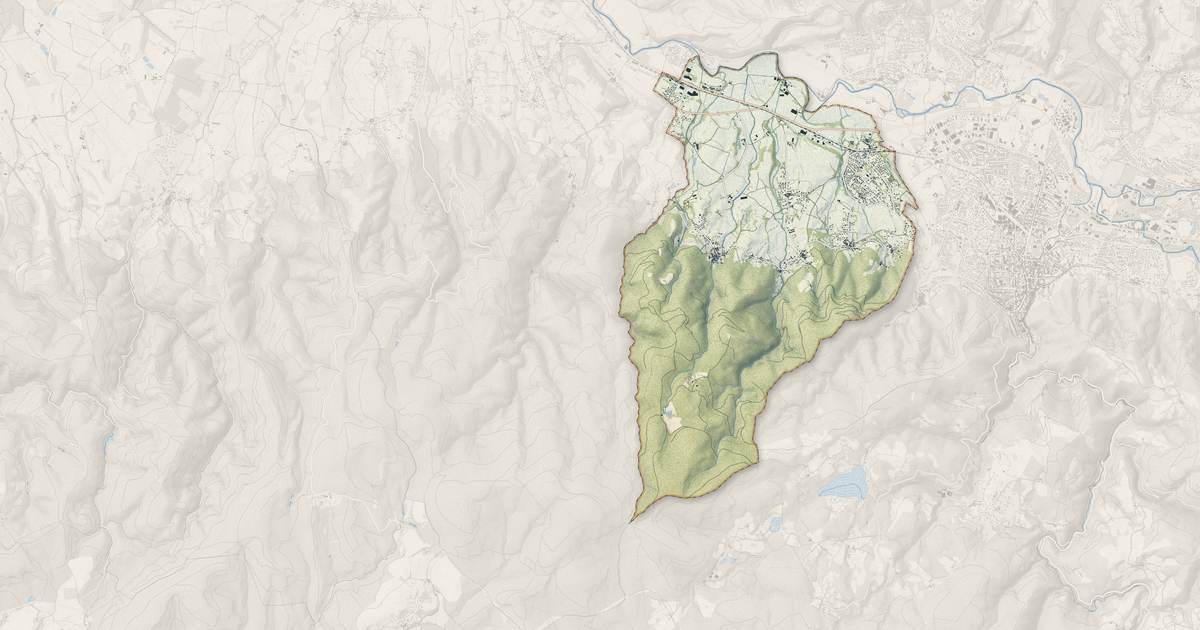 Portrait cartographique de Aiguefonde : relief, eau, forêts, bâti et voies, calculés à partir des données de l'IGN