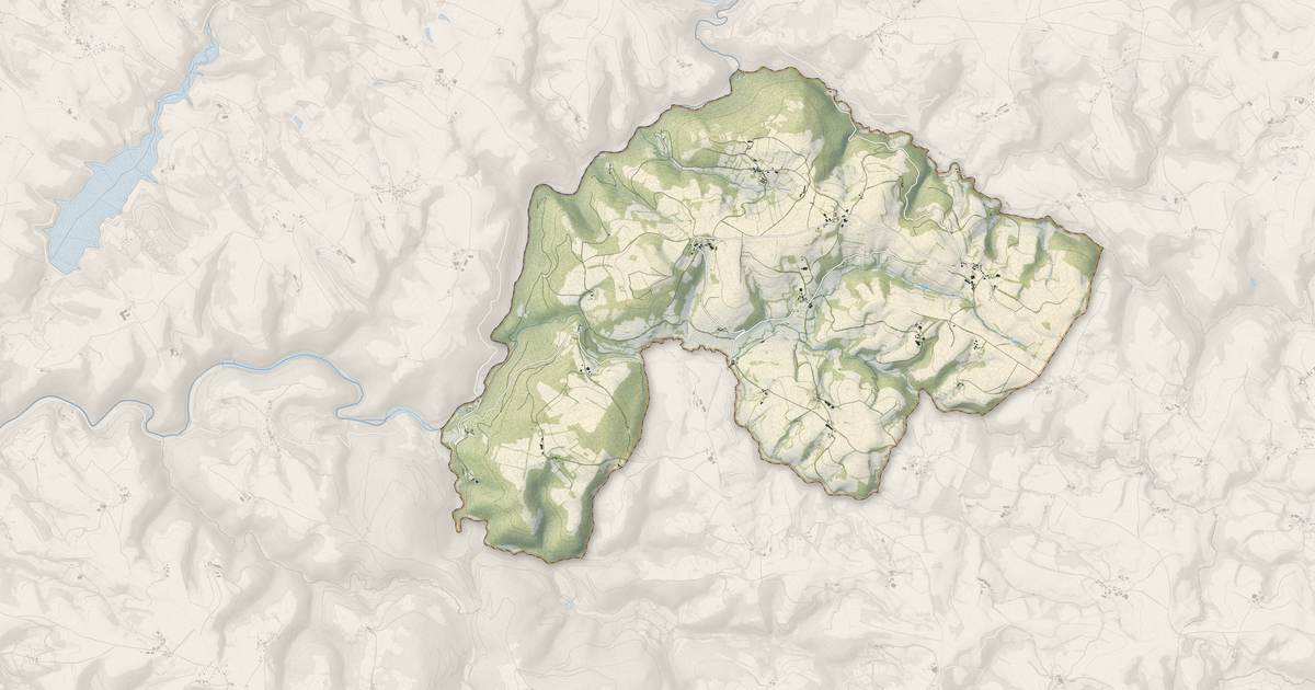 Portrait cartographique de Arifat : relief, eau, forêts, bâti et voies, calculés à partir des données de l'IGN