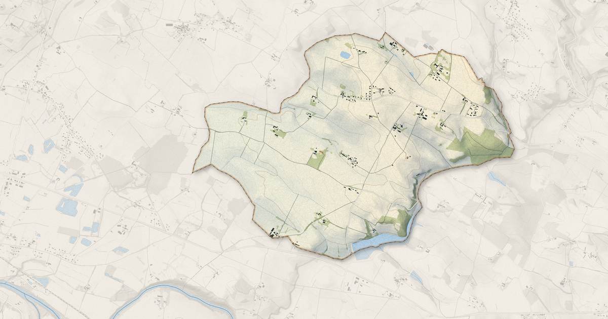 Portrait cartographique de Carbes : relief, eau, forêts, bâti et voies, calculés à partir des données de l'IGN