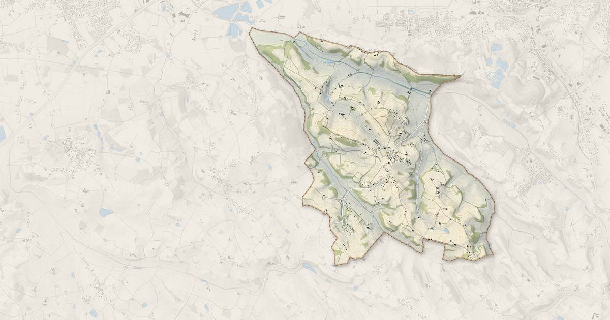 Portrait cartographique de Carlus : relief, eau, forêts, bâti et voies, calculés à partir des données de l'IGN