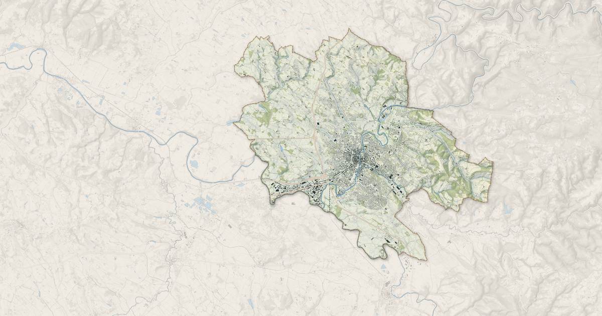 Portrait cartographique de Castres : relief, eau, forêts, bâti et voies, calculés à partir des données de l'IGN