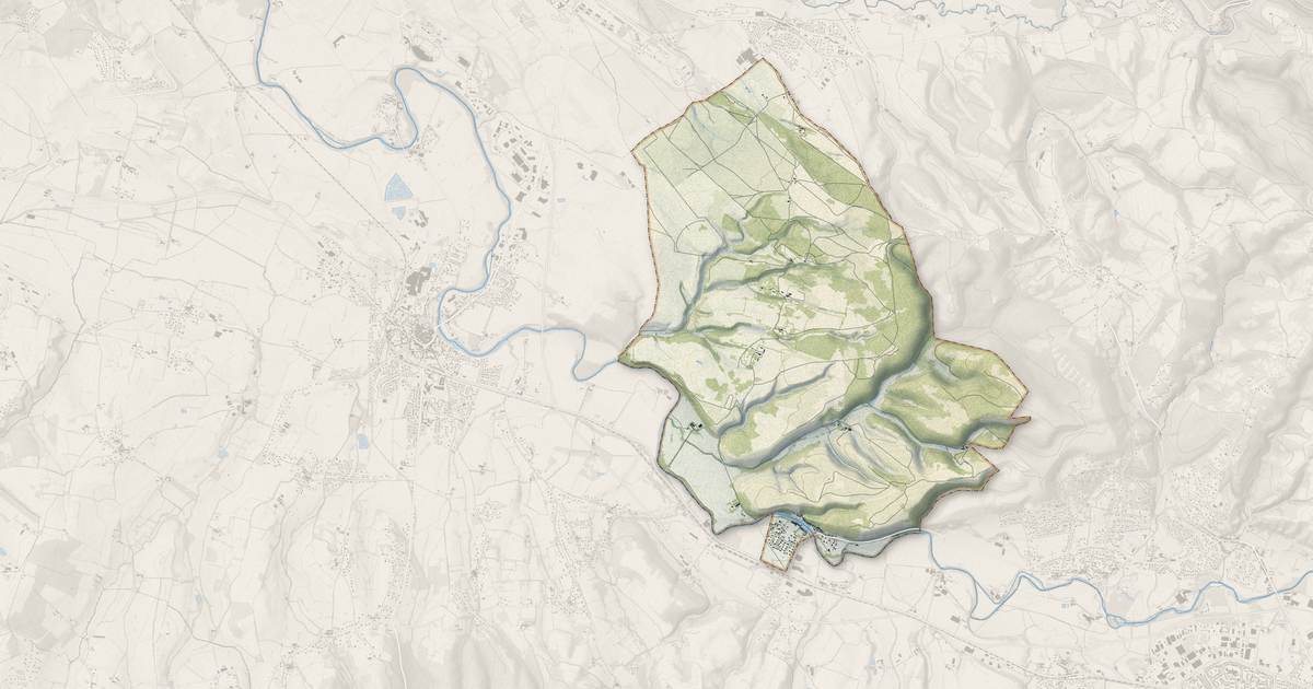 Portrait cartographique de Caucalières : relief, eau, forêts, bâti et voies, calculés à partir des données de l'IGN