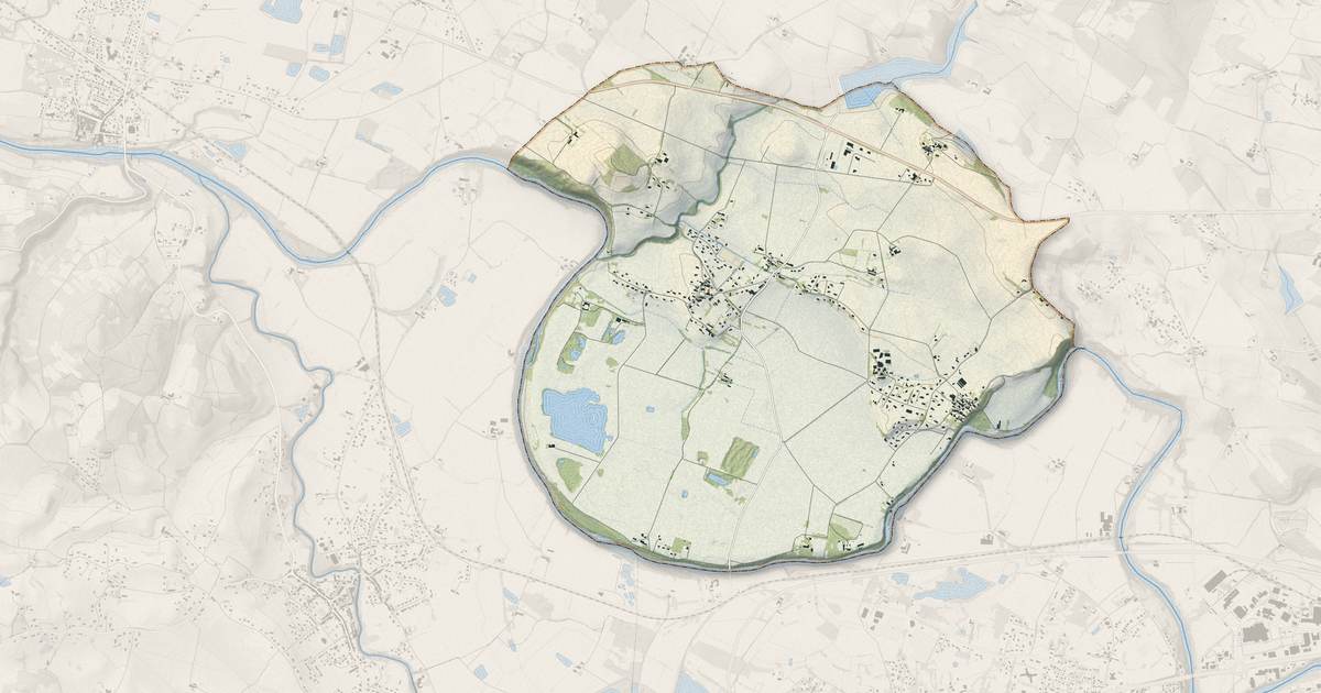 Portrait cartographique de Fréjeville : relief, eau, forêts, bâti et voies, calculés à partir des données de l'IGN
