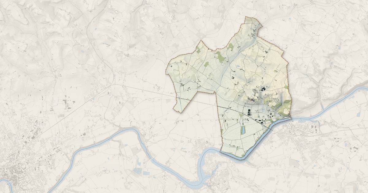 Portrait cartographique de Labastide-de-Lévis : relief, eau, forêts, bâti et voies, calculés à partir des données de l'IGN