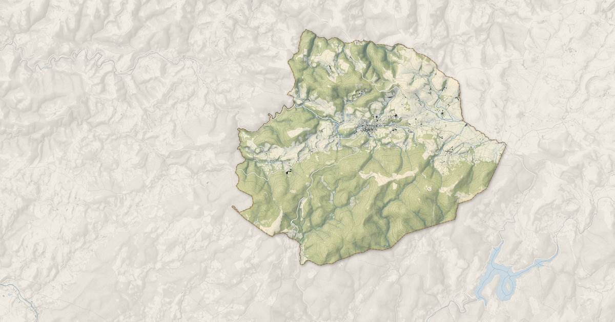 Portrait cartographique de Lacaune : relief, eau, forêts, bâti et voies, calculés à partir des données de l'IGN