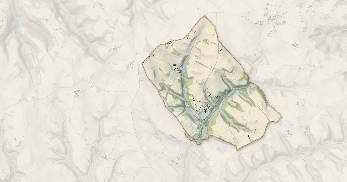 Portrait cartographique de Milhavet : relief, eau, forêts, bâti et voies, calculés à partir des données de l'IGN