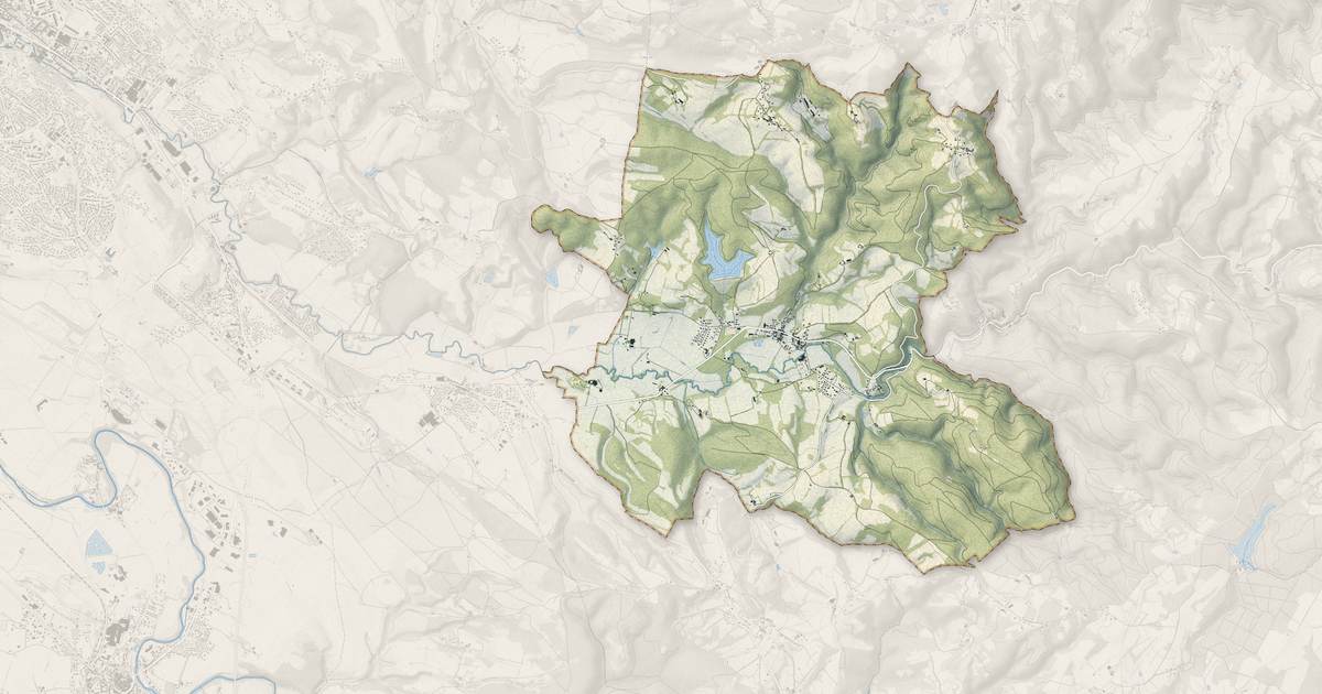 Portrait cartographique de Noailhac : relief, eau, forêts, bâti et voies, calculés à partir des données de l'IGN