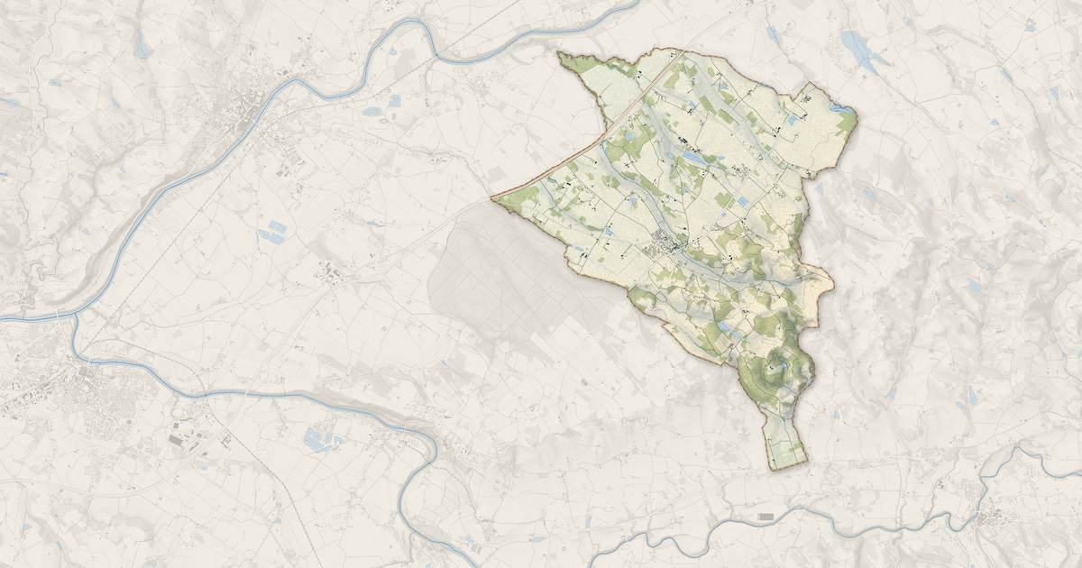 Portrait cartographique de Parisot : relief, eau, forêts, bâti et voies, calculés à partir des données de l'IGN