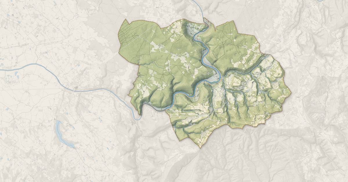 Portrait cartographique de Penne : relief, eau, forêts, bâti et voies, calculés à partir des données de l'IGN