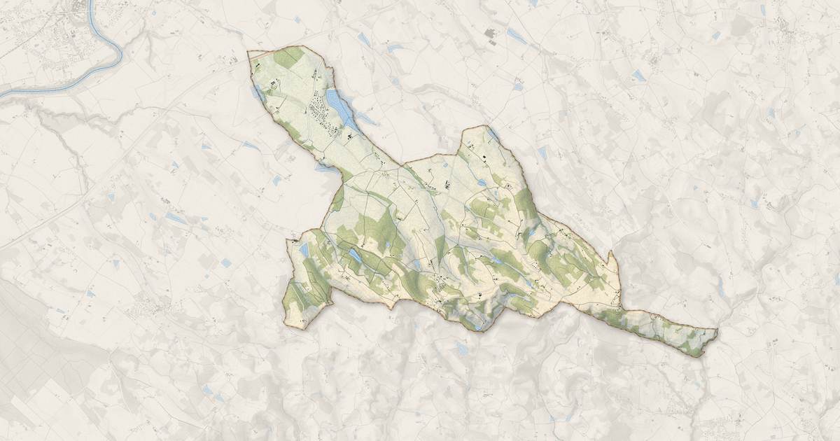 Portrait cartographique de Peyrole : relief, eau, forêts, bâti et voies, calculés à partir des données de l'IGN