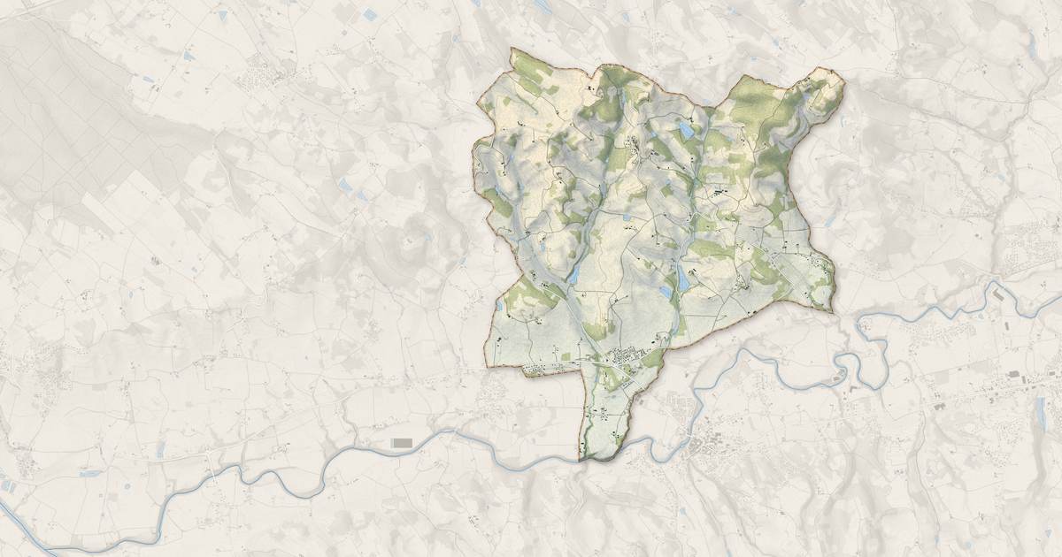 Portrait cartographique de Puybegon : relief, eau, forêts, bâti et voies, calculés à partir des données de l'IGN