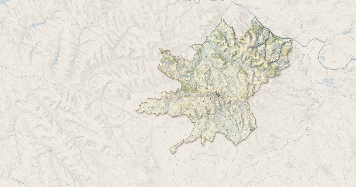 Portrait cartographique de Puylaurens : relief, eau, forêts, bâti et voies, calculés à partir des données de l'IGN