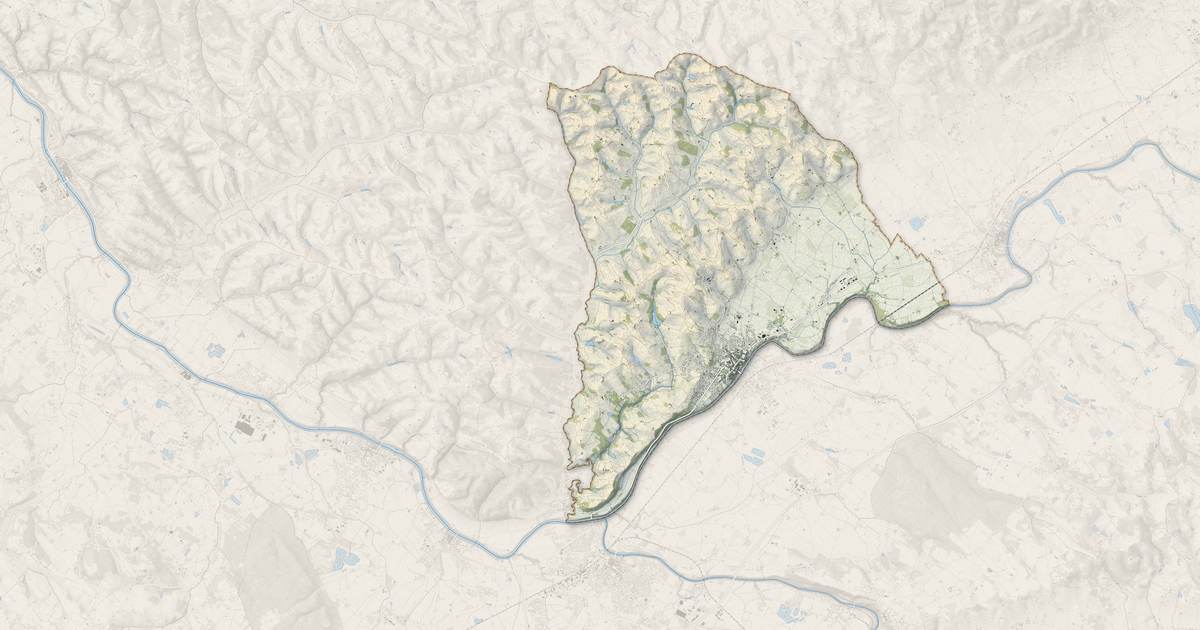 Portrait cartographique de Rabastens : relief, eau, forêts, bâti et voies, calculés à partir des données de l'IGN