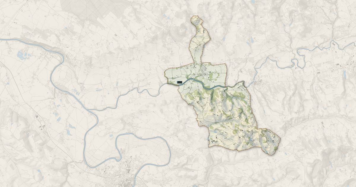 Portrait cartographique de Saint-Gauzens : relief, eau, forêts, bâti et voies, calculés à partir des données de l'IGN