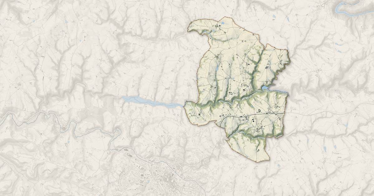 Portrait cartographique de Sainte-Gemme : relief, eau, forêts, bâti et voies, calculés à partir des données de l'IGN