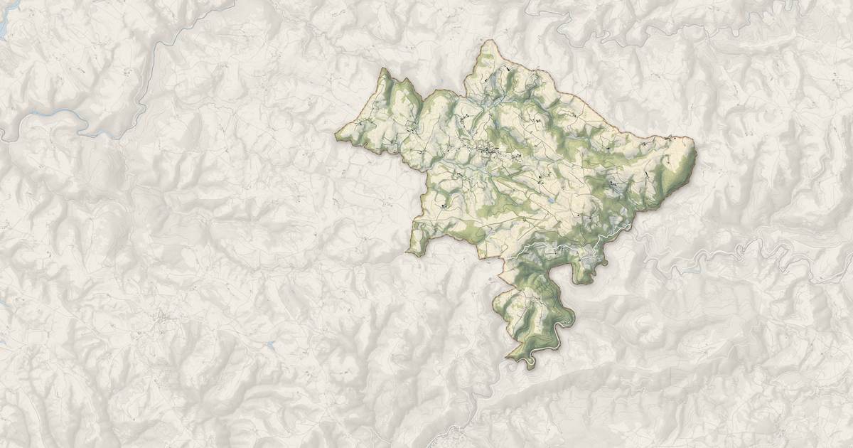 Portrait cartographique de Saint-Pierre-de-Trivisy : relief, eau, forêts, bâti et voies, calculés à partir des données de l'IGN