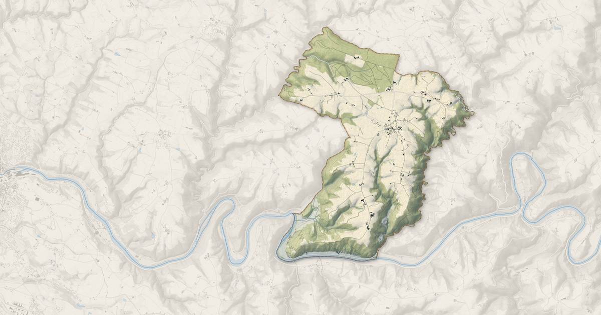 Portrait cartographique de Sérénac : relief, eau, forêts, bâti et voies, calculés à partir des données de l'IGN