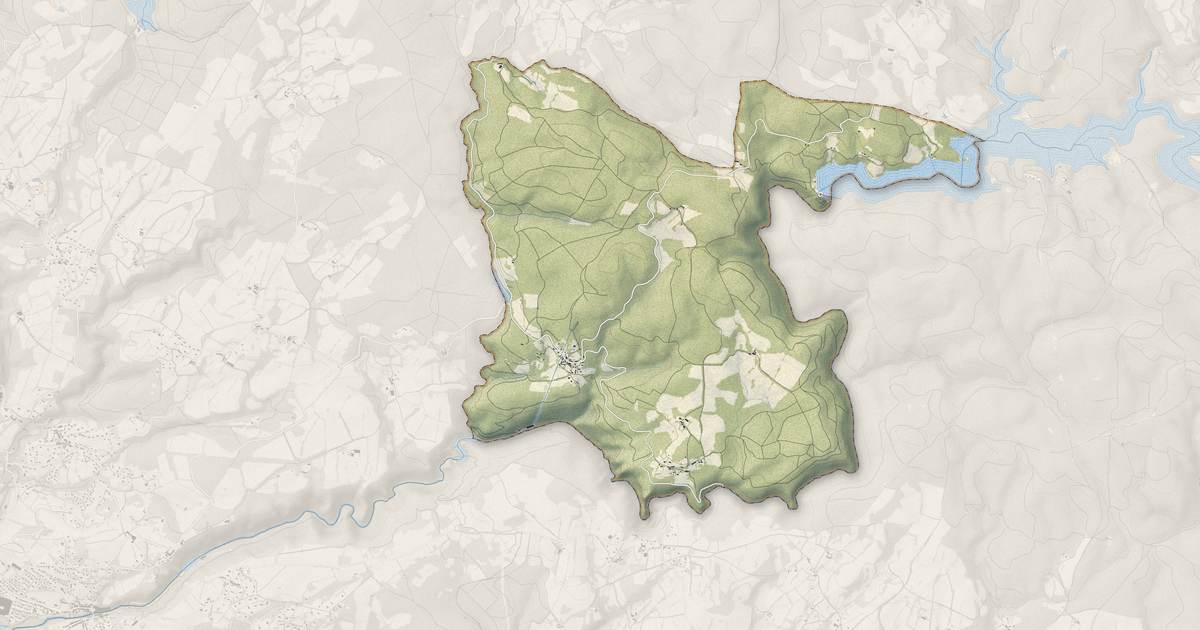 Portrait cartographique de Le Vintrou : relief, eau, forêts, bâti et voies, calculés à partir des données de l'IGN