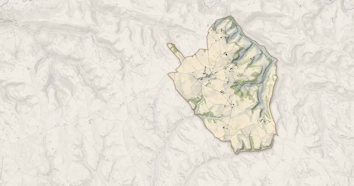 Portrait cartographique de Virac : relief, eau, forêts, bâti et voies, calculés à partir des données de l'IGN