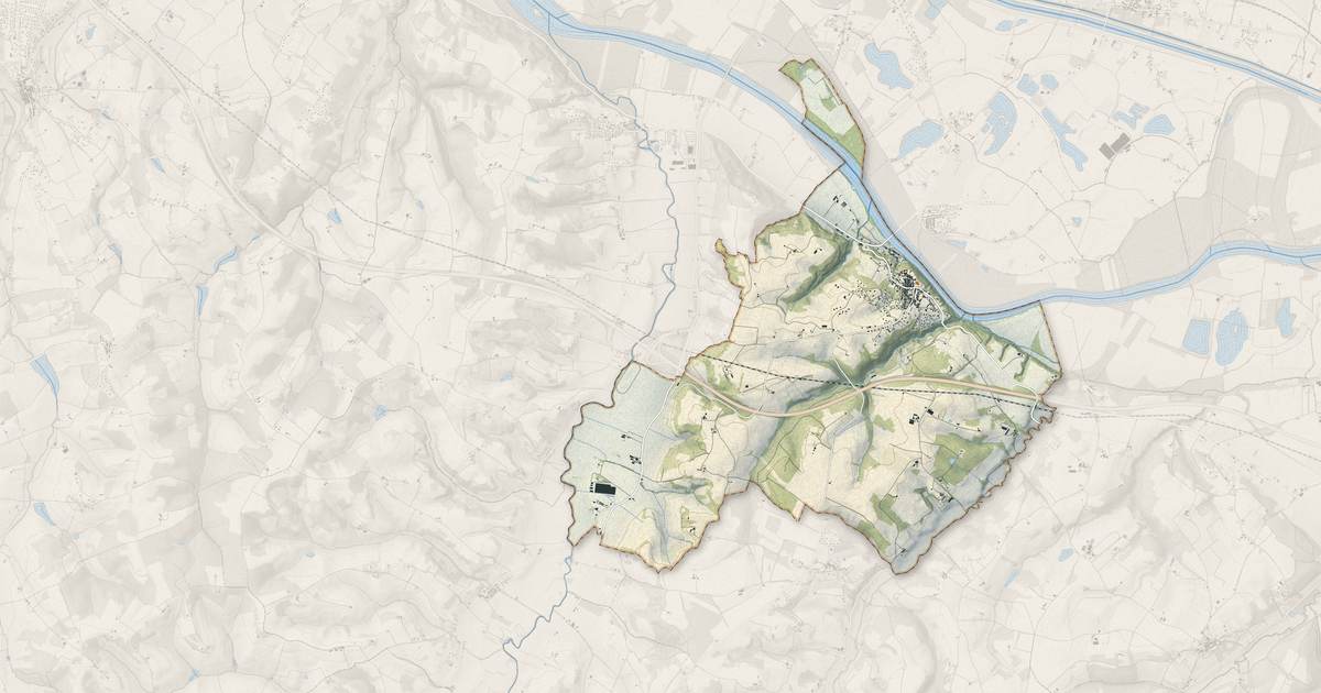 Portrait cartographique de Auvillar : relief, eau, forêts, bâti et voies, calculés à partir des données de l'IGN
