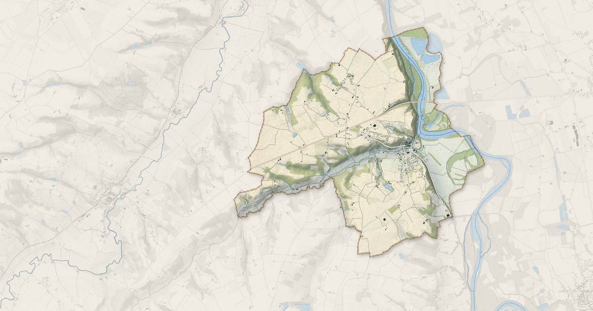 Portrait cartographique de Bourret : relief, eau, forêts, bâti et voies, calculés à partir des données de l'IGN