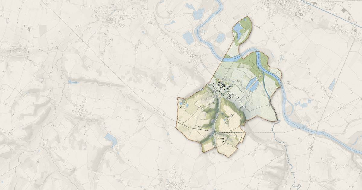 Portrait cartographique de Castelferrus : relief, eau, forêts, bâti et voies, calculés à partir des données de l'IGN