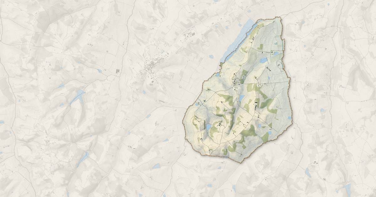 Portrait cartographique de Gensac : relief, eau, forêts, bâti et voies, calculés à partir des données de l'IGN