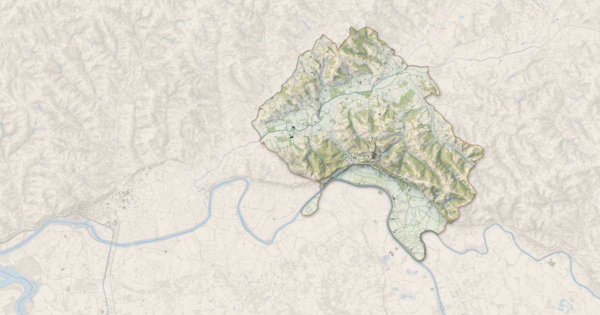 Portrait cartographique de Lafrançaise : relief, eau, forêts, bâti et voies, calculés à partir des données de l'IGN