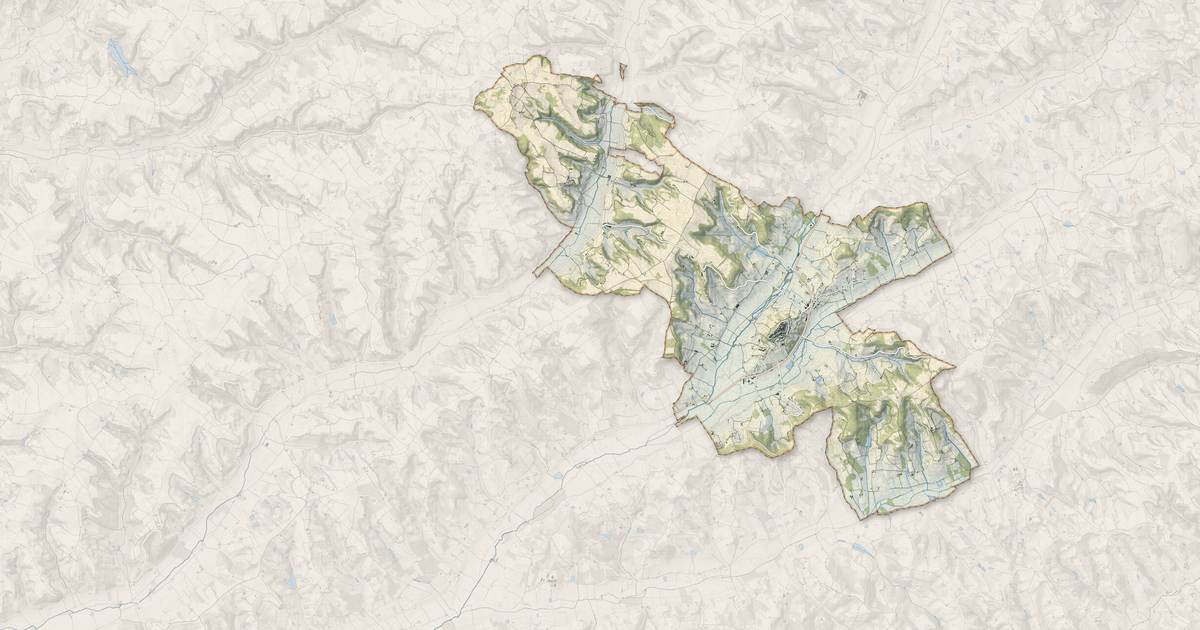 Portrait cartographique de Lauzerte : relief, eau, forêts, bâti et voies, calculés à partir des données de l'IGN