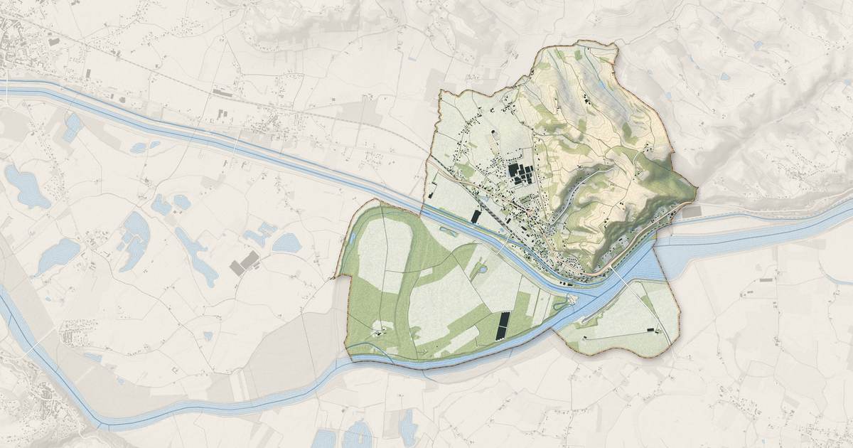 Portrait cartographique de Malause : relief, eau, forêts, bâti et voies, calculés à partir des données de l'IGN