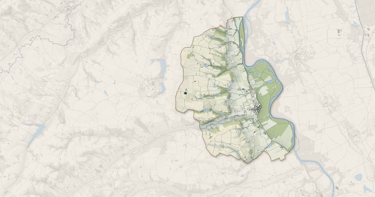 Portrait cartographique de Mas-Grenier : relief, eau, forêts, bâti et voies, calculés à partir des données de l'IGN