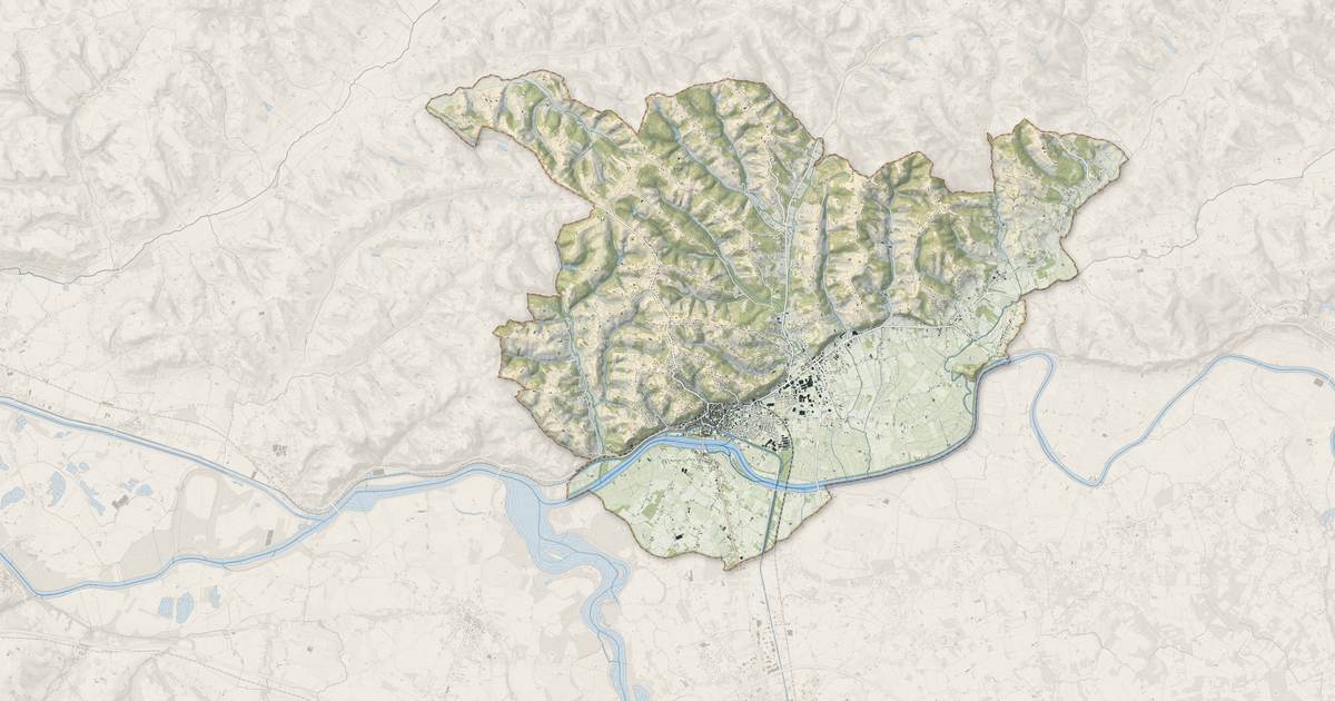 Portrait cartographique de Moissac : relief, eau, forêts, bâti et voies, calculés à partir des données de l'IGN