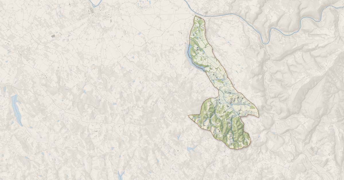 Portrait cartographique de Puygaillard-de-Quercy : relief, eau, forêts, bâti et voies, calculés à partir des données de l'IGN