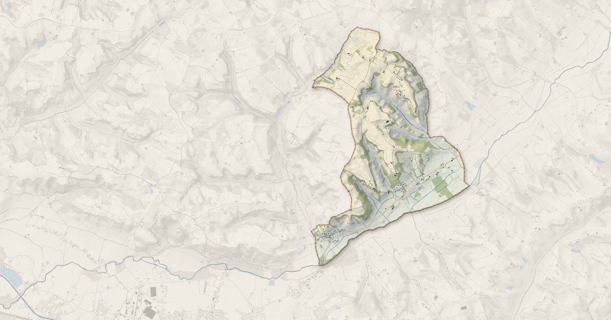 Portrait cartographique de Saint-Clair : relief, eau, forêts, bâti et voies, calculés à partir des données de l'IGN