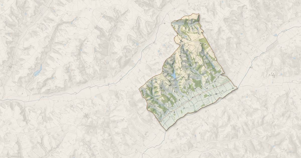 Portrait cartographique de Saint-Nazaire-de-Valentane : relief, eau, forêts, bâti et voies, calculés à partir des données de l'IGN