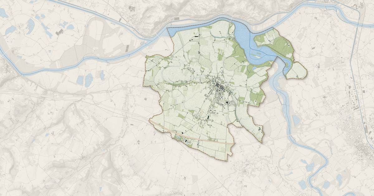 Portrait cartographique de Saint-Nicolas-de-la-Grave : relief, eau, forêts, bâti et voies, calculés à partir des données de l'IGN