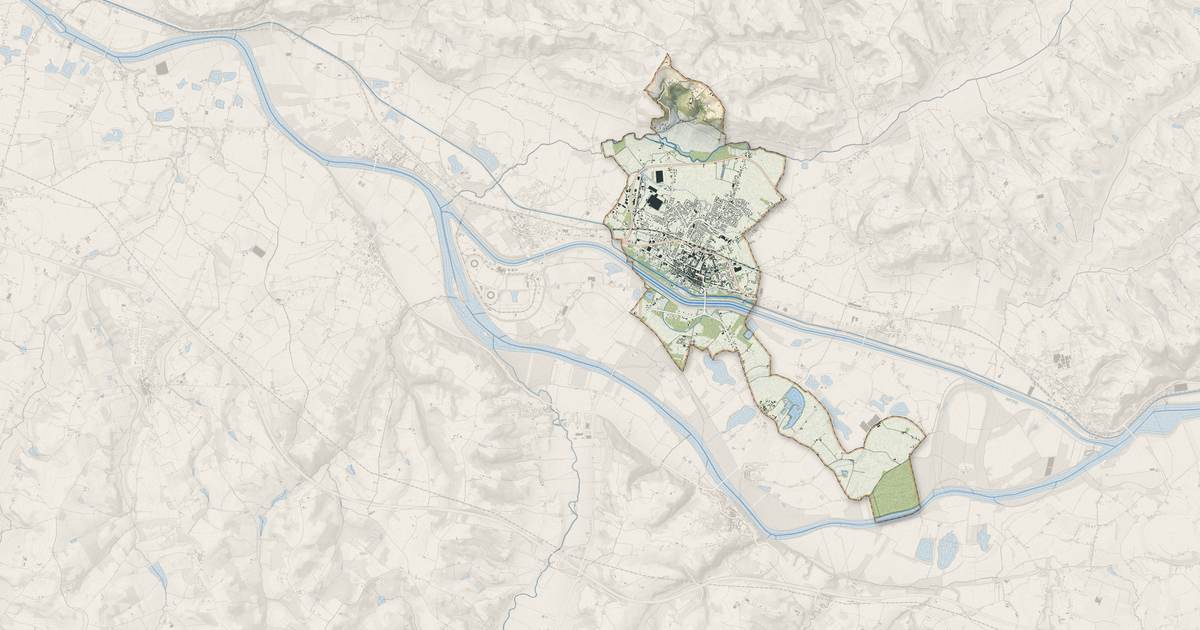 Portrait cartographique de Valence : relief, eau, forêts, bâti et voies, calculés à partir des données de l'IGN