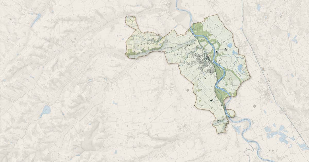Portrait cartographique de Verdun-sur-Garonne : relief, eau, forêts, bâti et voies, calculés à partir des données de l'IGN