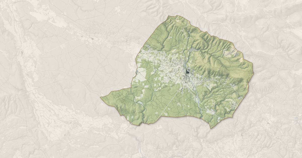 Portrait cartographique de Aups : relief, eau, forêts, bâti et voies, calculés à partir des données de l'IGN