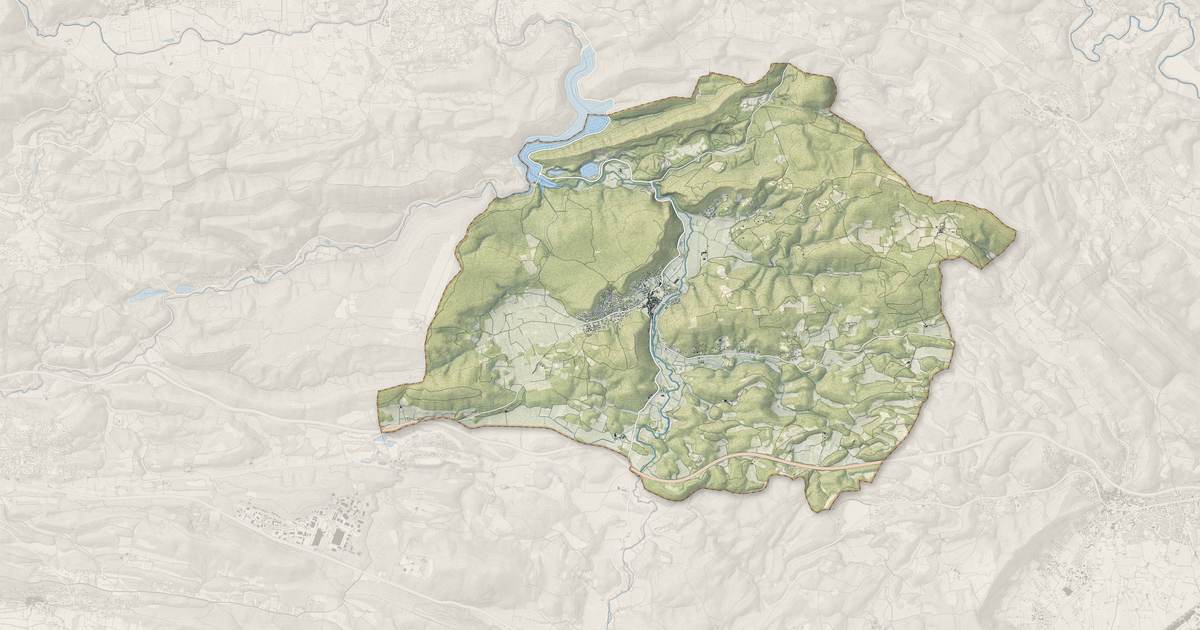 Portrait cartographique de Cabasse : relief, eau, forêts, bâti et voies, calculés à partir des données de l'IGN