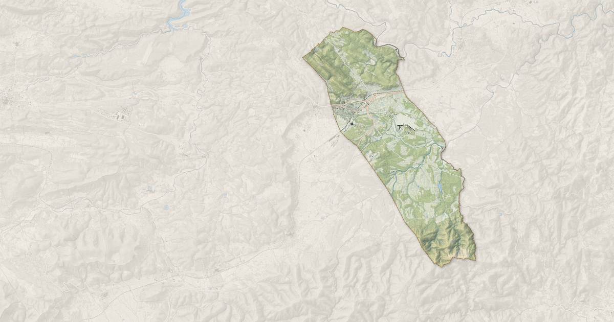 Portrait cartographique de Le Cannet-des-Maures : relief, eau, forêts, bâti et voies, calculés à partir des données de l'IGN