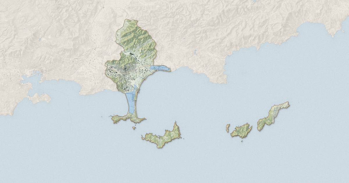 Portrait cartographique de Hyères : relief, eau, forêts, bâti et voies, calculés à partir des données de l'IGN