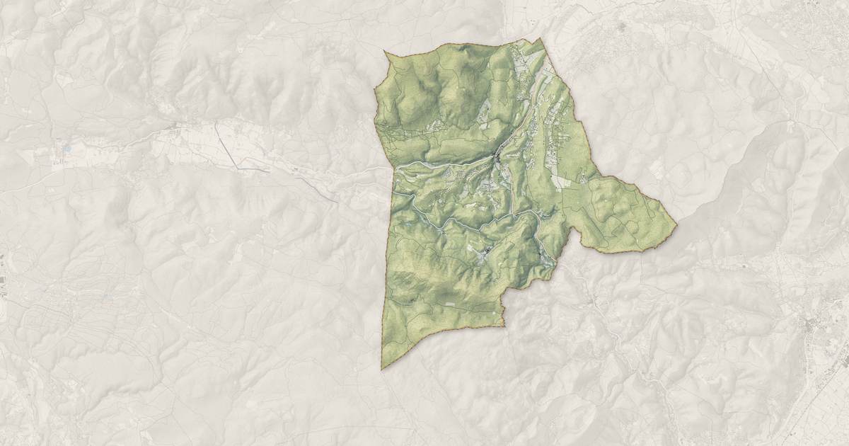 Portrait cartographique de Méounes-lès-Montrieux : relief, eau, forêts, bâti et voies, calculés à partir des données de l'IGN