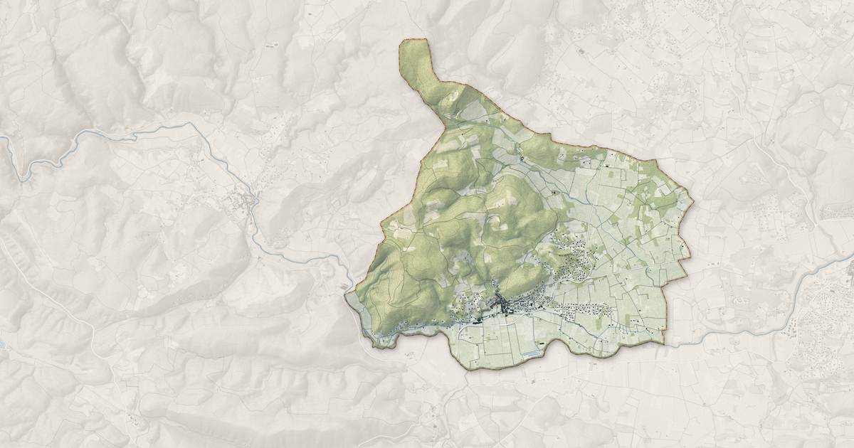Portrait cartographique de Montfort-sur-Argens : relief, eau, forêts, bâti et voies, calculés à partir des données de l'IGN