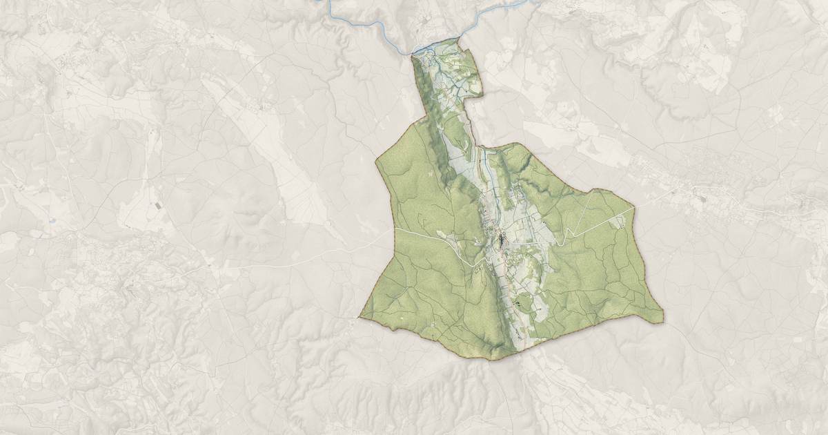 Portrait cartographique de Montmeyan : relief, eau, forêts, bâti et voies, calculés à partir des données de l'IGN