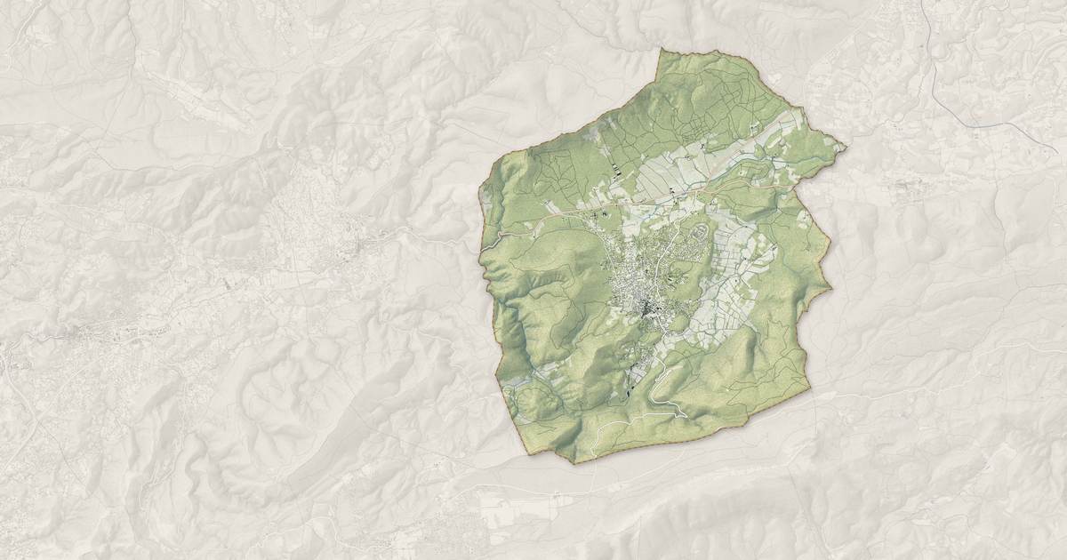 Portrait cartographique de Nans-les-Pins : relief, eau, forêts, bâti et voies, calculés à partir des données de l'IGN