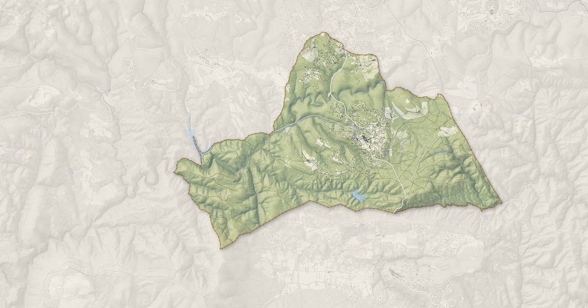 Portrait cartographique de Saint-Paul-en-Forêt : relief, eau, forêts, bâti et voies, calculés à partir des données de l'IGN
